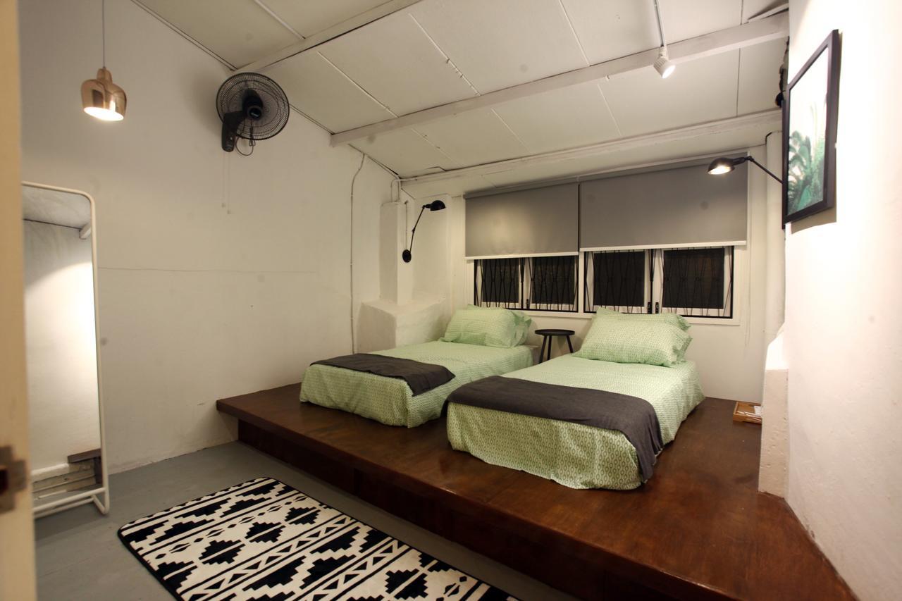 Stay Songsong Beach Street George Town Esterno foto